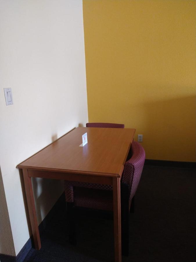 Surestay Hotel By Best Western מישן מראה חיצוני תמונה