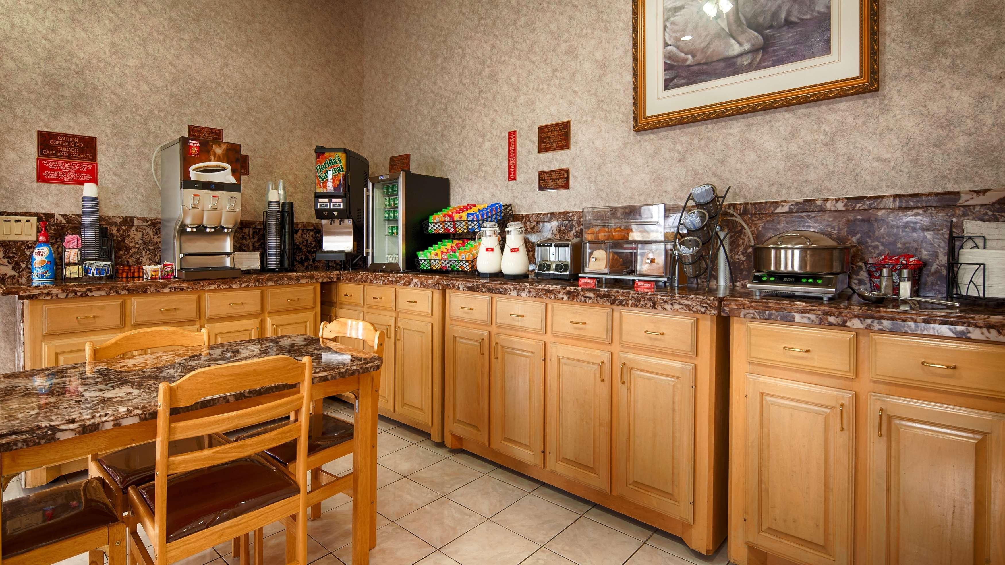 Surestay Hotel By Best Western מישן מסעדה תמונה