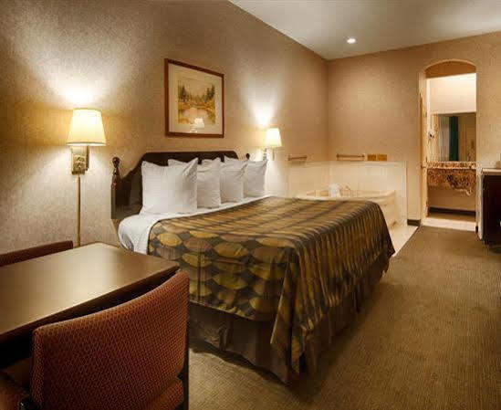 Surestay Hotel By Best Western מישן מראה חיצוני תמונה